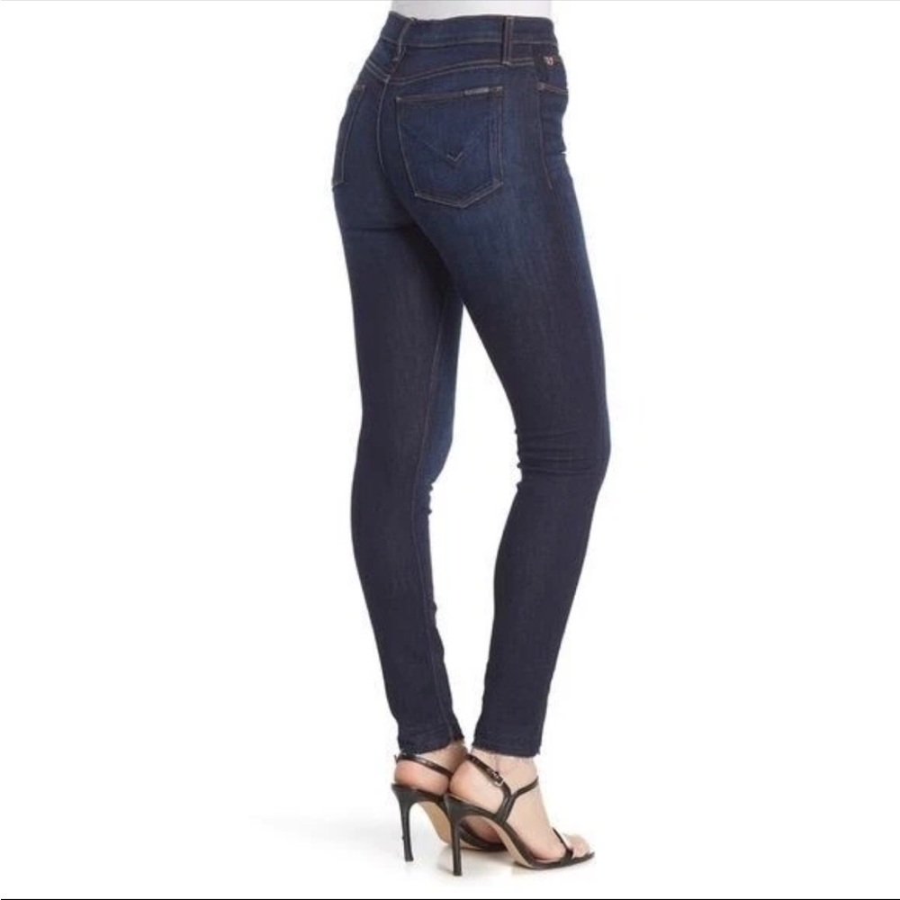 Hudson Dark Wash Skinny Jean size 28